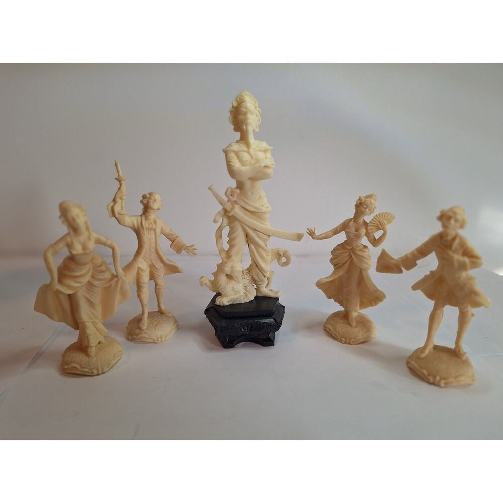 Lot Of 5 Depose Italy Figurines 4 Colonial Plastic Vtg Miniature And 1 Samurai